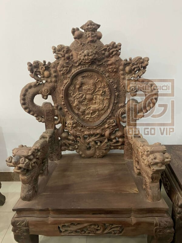 Nghê Rồng Đỉnh Trắc