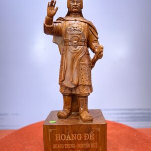Tượng Gỗ Vua Quang Trung