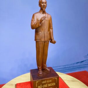 Tượng Gỗ Bác Hồ