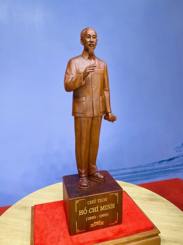 Tượng Gỗ Bác Hồ