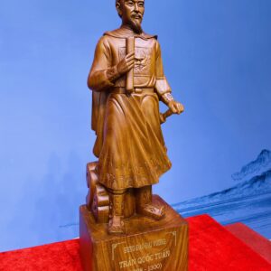 Tượng Gỗ Trần Quốc Tuấn