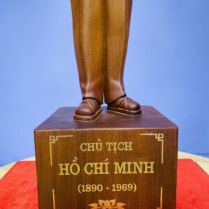 Tượng Gỗ Bác Hồ