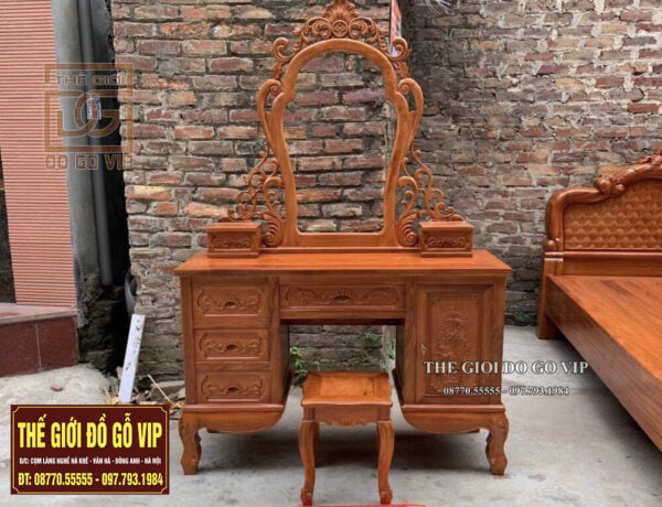 BÀN PHẤN - TRANG ĐIỂM ĐỤC HOA LÁ TÂY