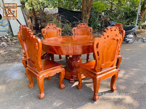 Thế giới đồ gỗ VIP chắc chắn sẽ khiến quý khách hài lòng khi sử dụng bộ bàn ghế nguyên khối