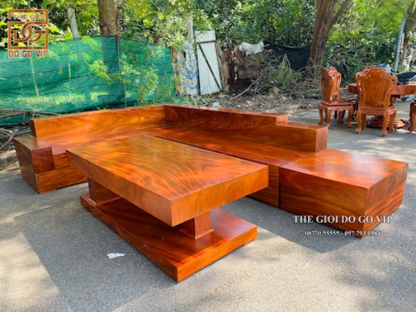 Hình ảnh bộ sofa gỗ đỏ cao cấp nguyên khối