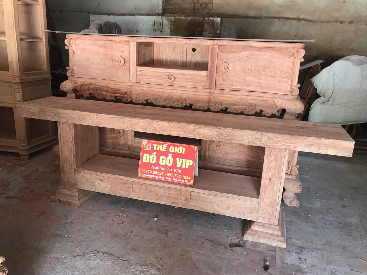 KỆ TIVI NGUYÊN KHỐI - DÀY 10cm- CHẤT GỖ HƯƠNG ĐÁ
