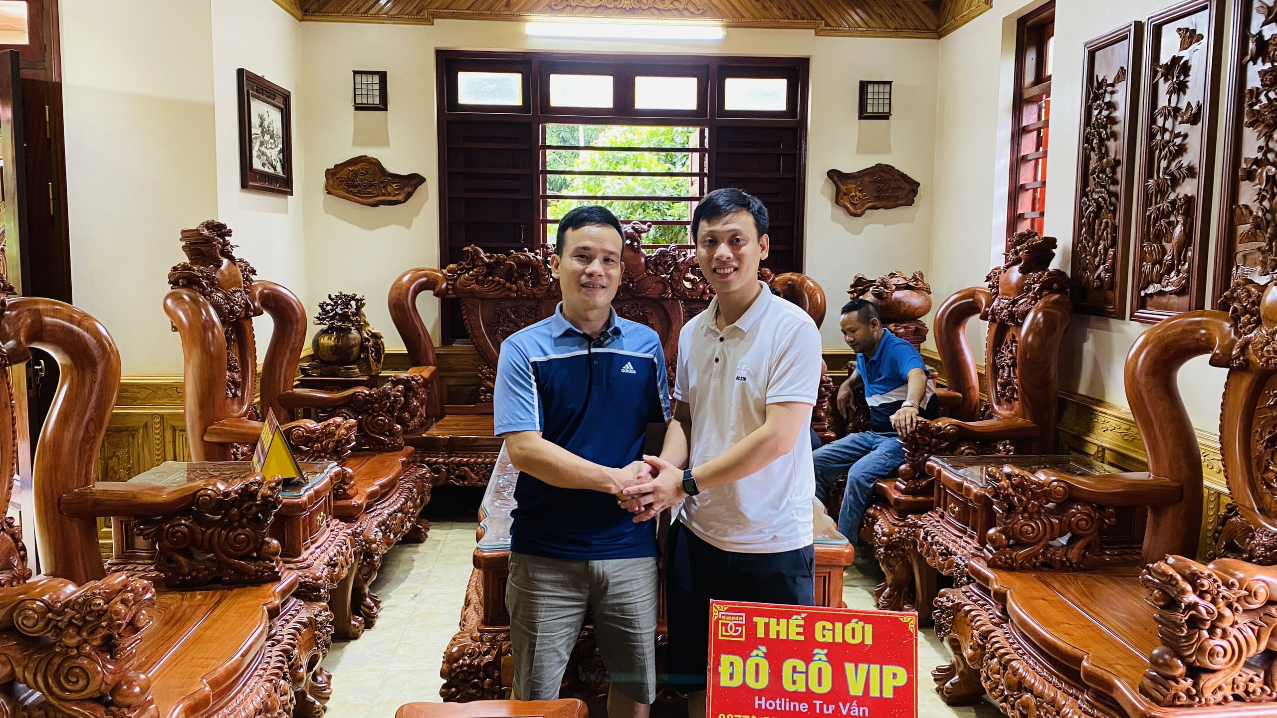 BÀN GIAO BỘ BÀN GHẾ NGHÊ BẢO ĐỈNH CỘT 16 TẠI VĨNH PHÚC