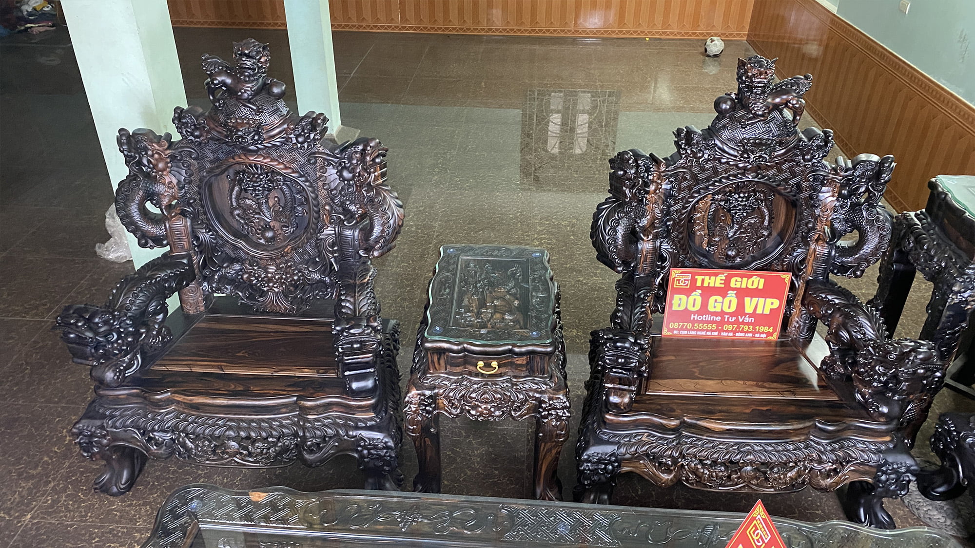 BÀN GIAO BỘ BÀN GHẾ KHỦNG CHO CHÚ TRƯỜNG- THƯỜNG TÍN HÀ NỘI