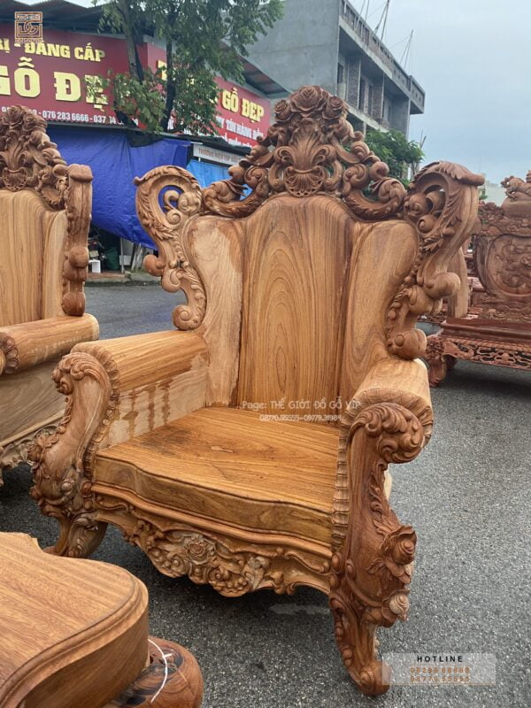 HOÀNG GIA HOA HỒNG - GÕ ĐỎ NGUYÊN KHỐI