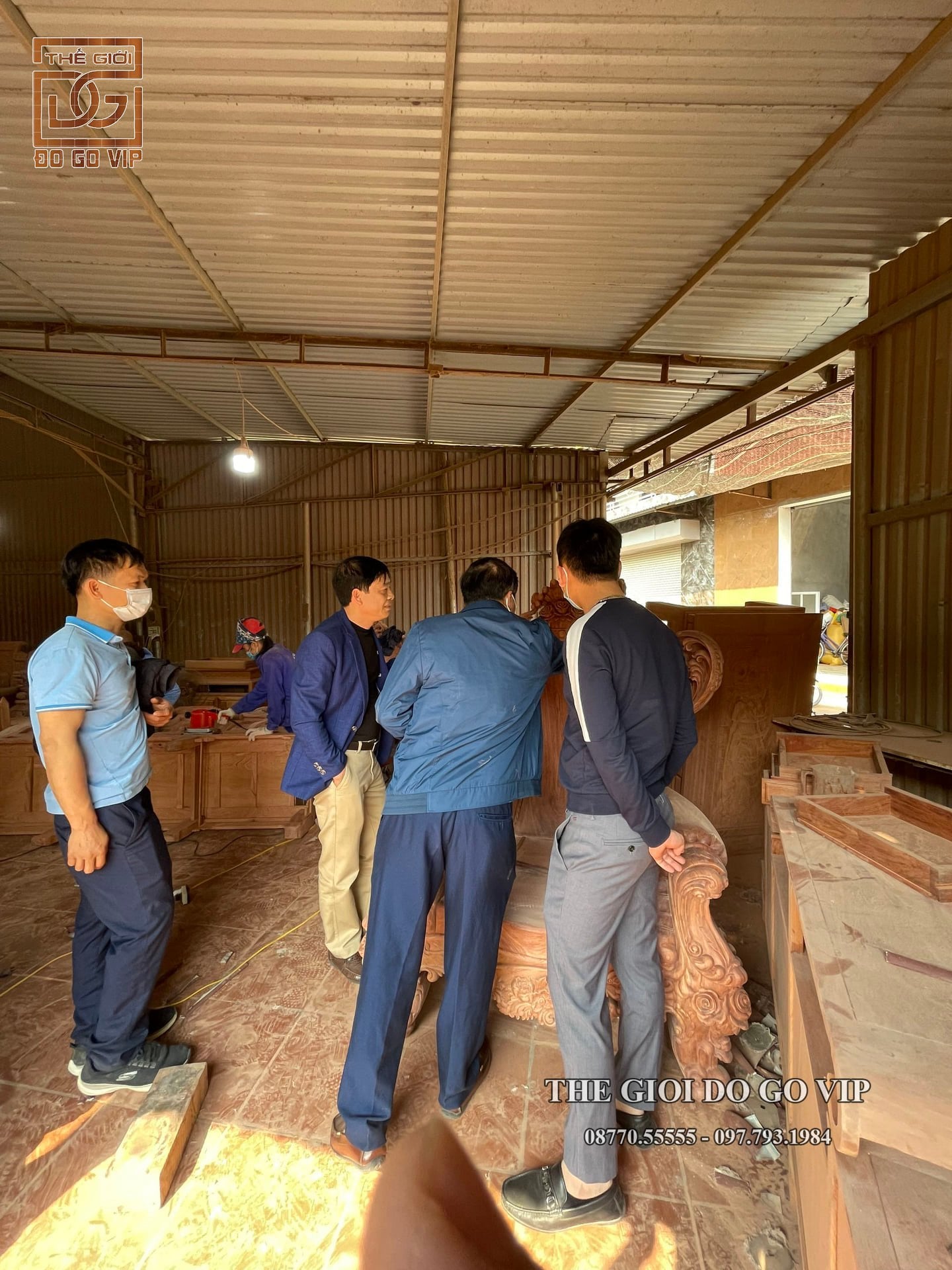 Đầu tuần khách về cửa hàng tham quan trực tiếp cơ sở sản xuất 13/12