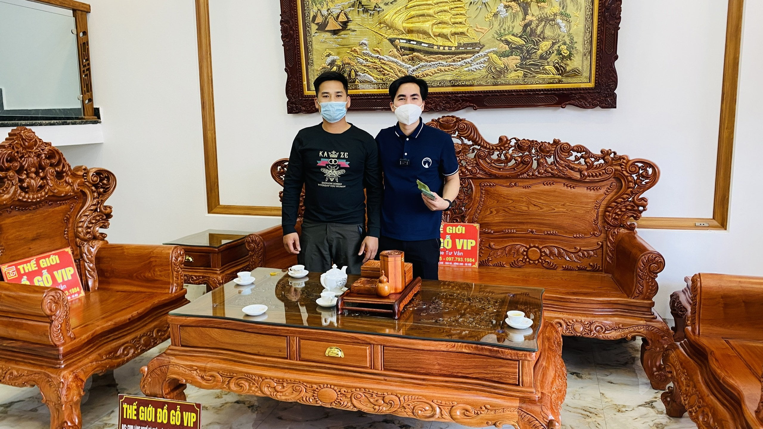 [7/1 MẪU HOÀNG GIA HOA HỒNG VÀ CHUYẾN ĐI MỖI NGÀY MỘT VỊ KHÁCH]
