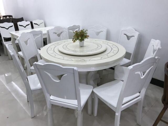 Bàn ăn tròn 8 ghế với thiết kế sang trọng, hiện đại
