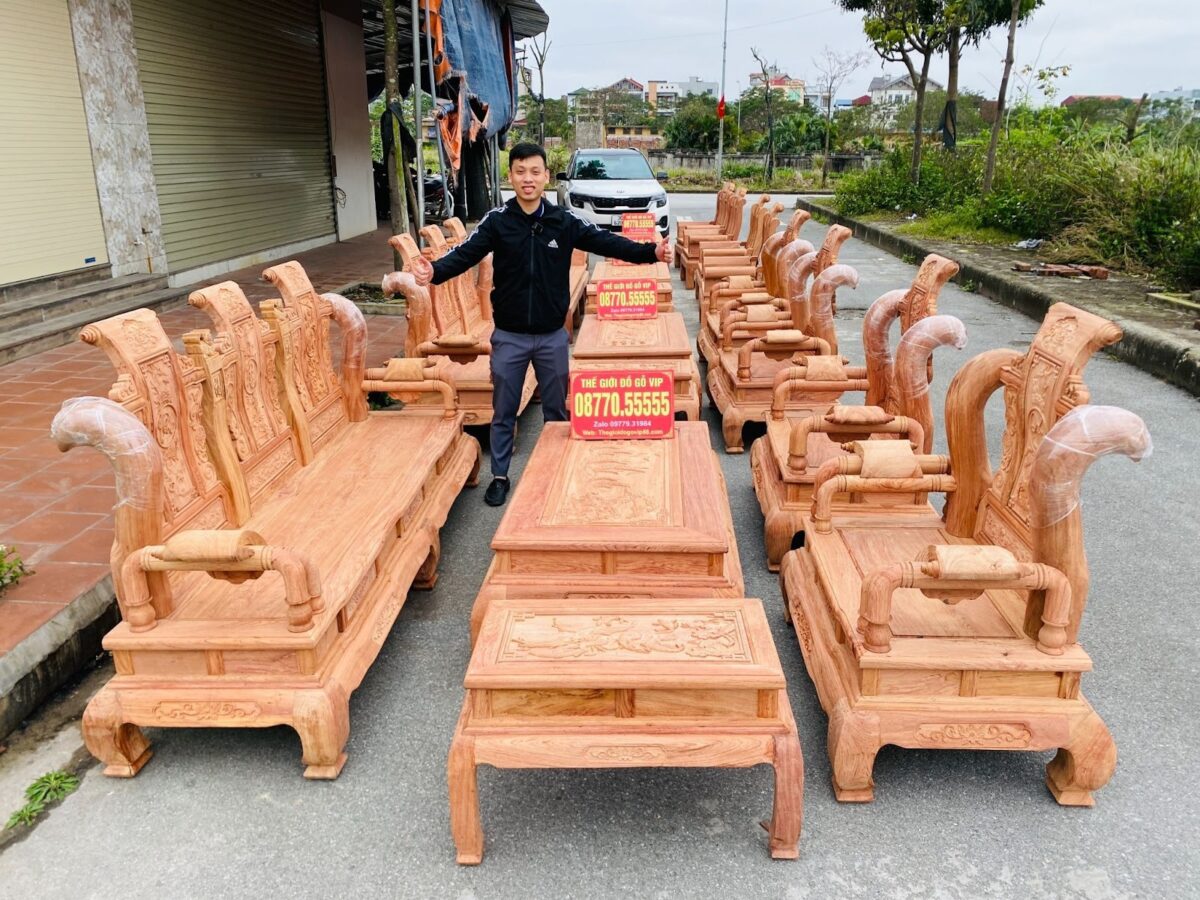 Bộ bàn ghế Tần Thủy Hoàng gỗ hương đá được rất nhiều gia chủ ưa chuộng