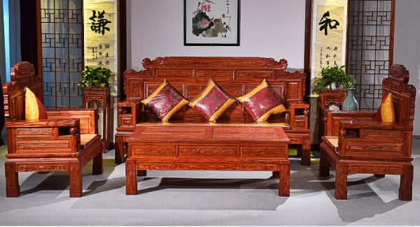 Bộ bàn ghế gỗ hương rất quý hiếm