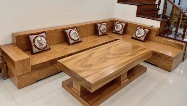 Bàn ghế gỗ nguyên khối cao cấp, sang trọng