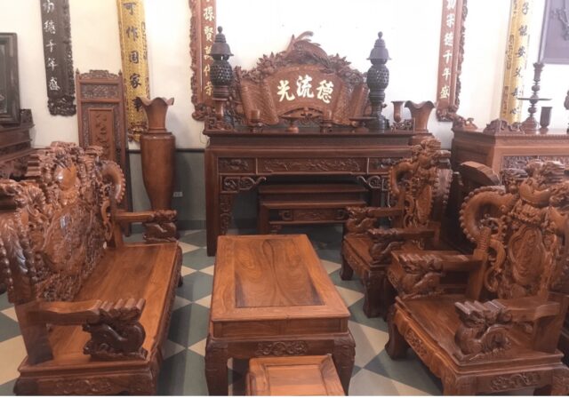 Bàn ghế quốc triện với thiết kế độc đáo, đẳng cấp