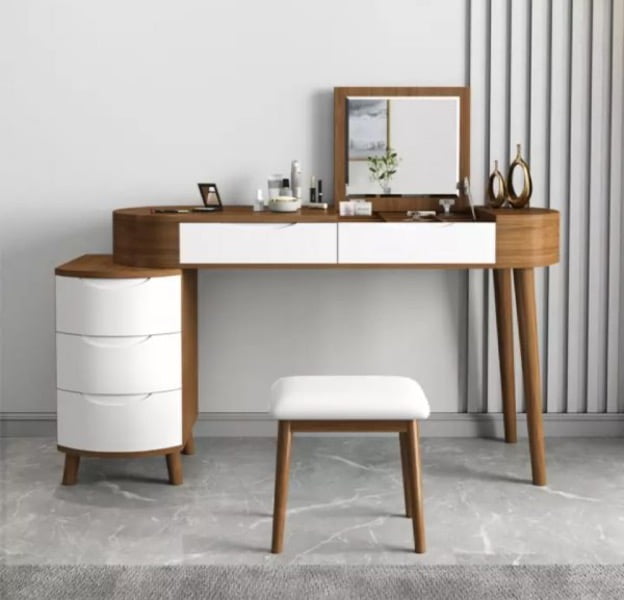 Bạn nên lựa chọn cho mình những mẫu bàn phấn có kích thước vừa phải phù hợp với không gian phòng ngủ của mình