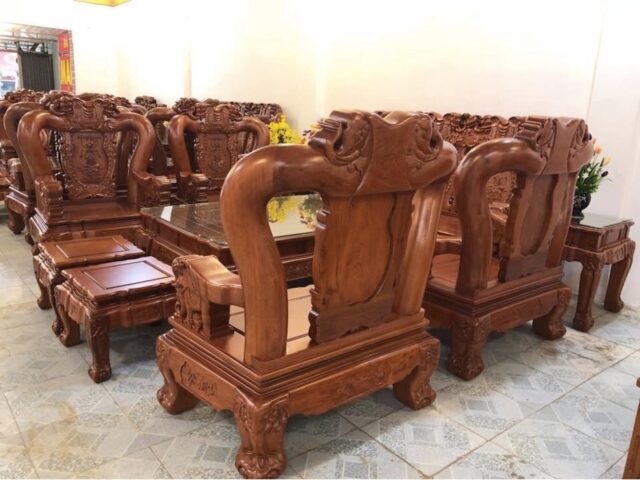 Bộ bàn ghế quốc triện phù hợp với không gian rộng