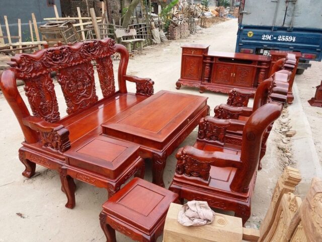 Bộ quốc voi gỗ mun được gia công tỉ mỉ, sang trọng
