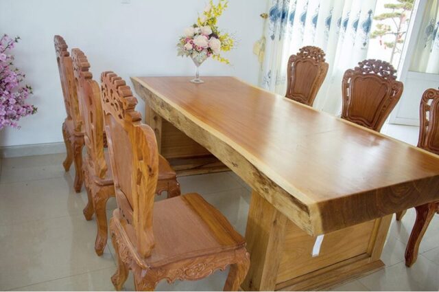 Mẫu bàn ăn gỗ nguyên tấm