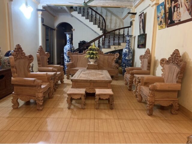 Mẫu bàn ghế hoàng gia phòng khách sang trọng, đẳng cấp