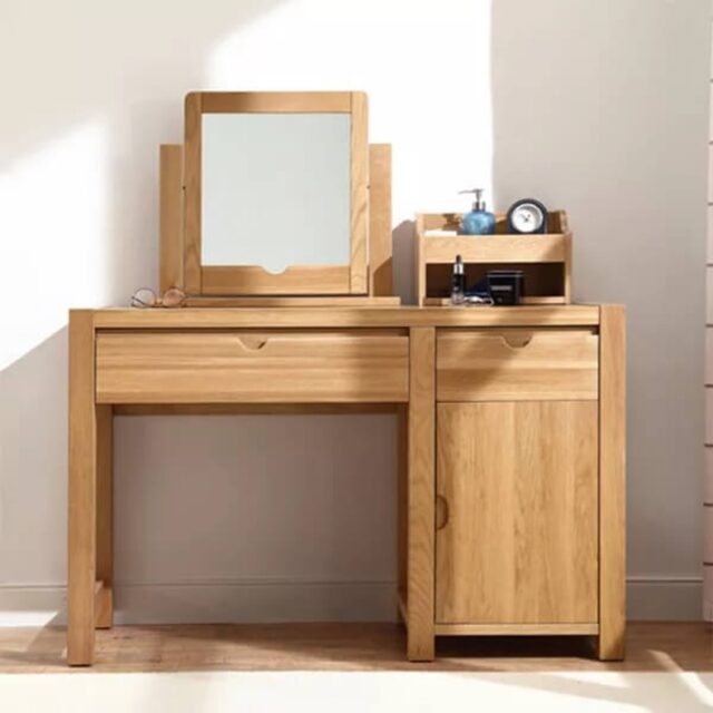Mẫu bàn trang điểm đẹp gỗ sồi mang đến cho bạn không gian ấm cúng và sang trọng
