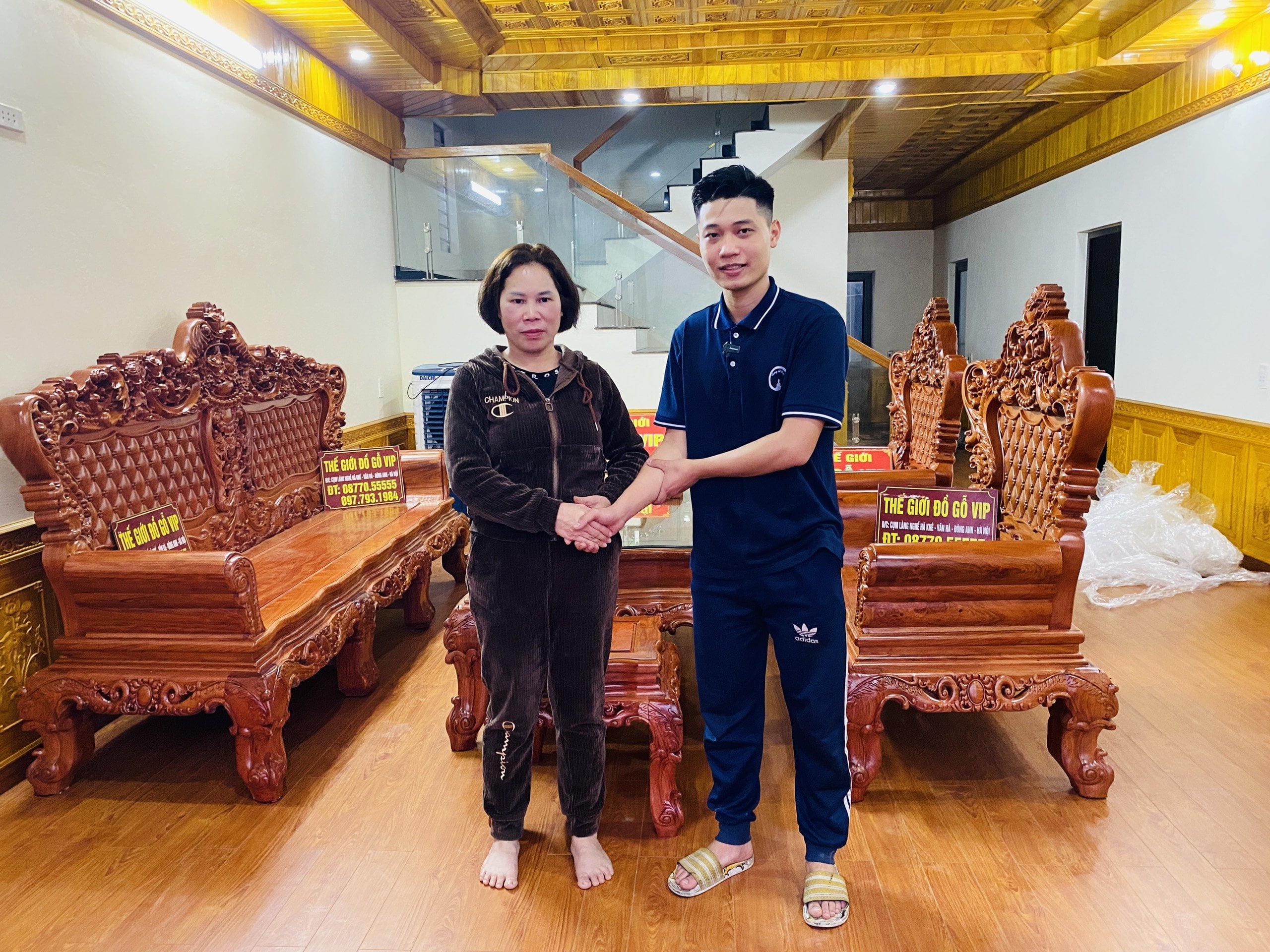 [ 27/3 BÀN GIAO BỘ HOÀNG GIA HOA HỒNG CHO CHỊ THỦY- THÁI NGUYÊN]