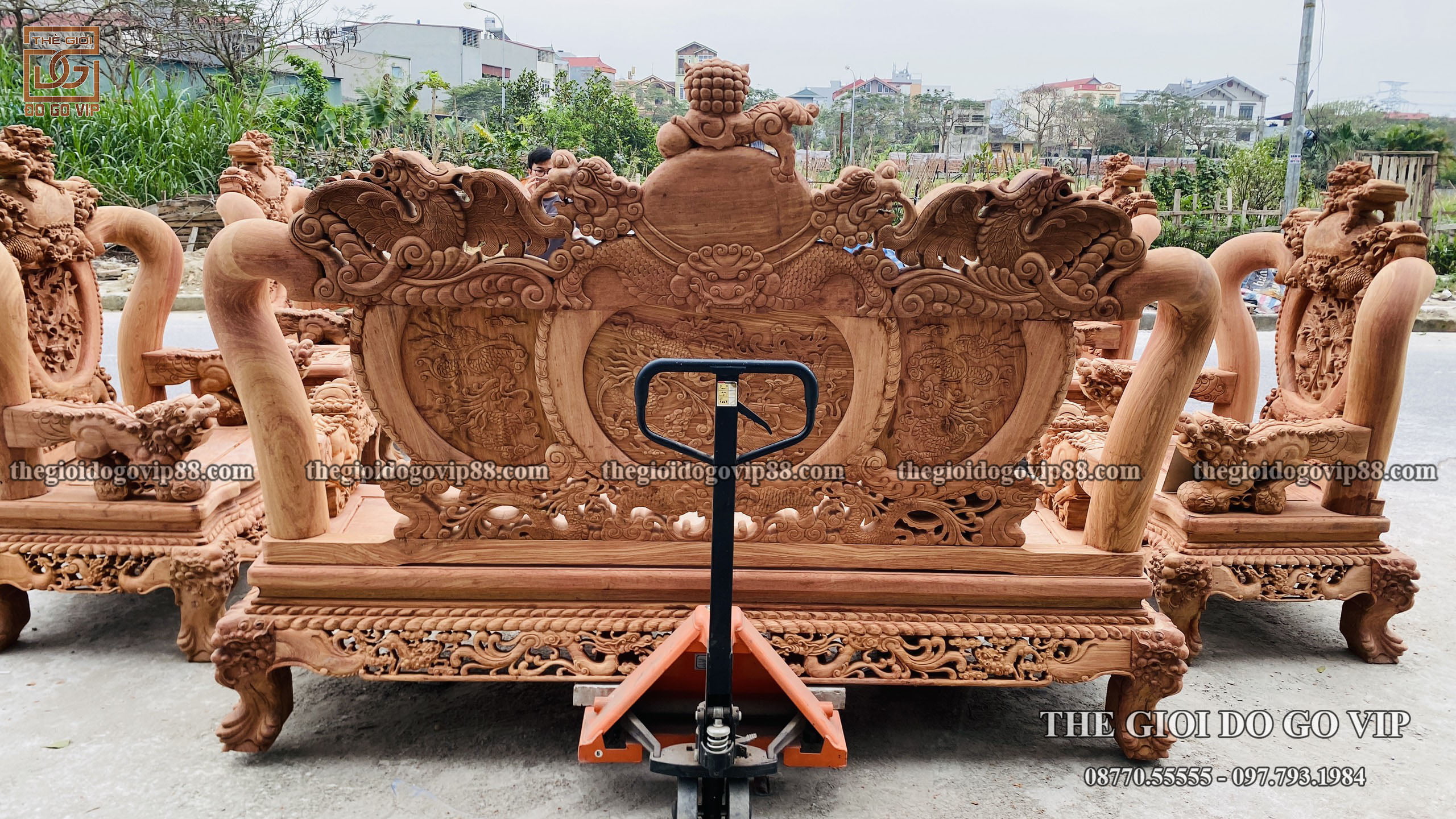 𝑻𝑯𝑬̂́ 𝑮𝑰𝑶̛́𝑰 𝑫𝑶̂̀ 𝑮𝑶̂̃ 𝑽𝑰𝑷 xin giới thiệu bộ bàn ghế Nghê Bảo Đỉnh Phượng Xòe cột 16 chân 16 mẫu mới 𝟐𝟎𝟐𝟐