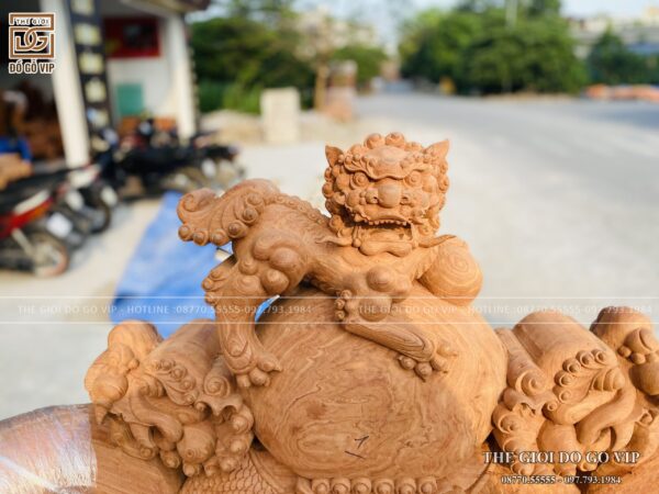 Bộ Bàn Ghế Hoàng Gia Nguyên Khối Tay Cong Vip Chân 22 - Gỗ Hương Đá