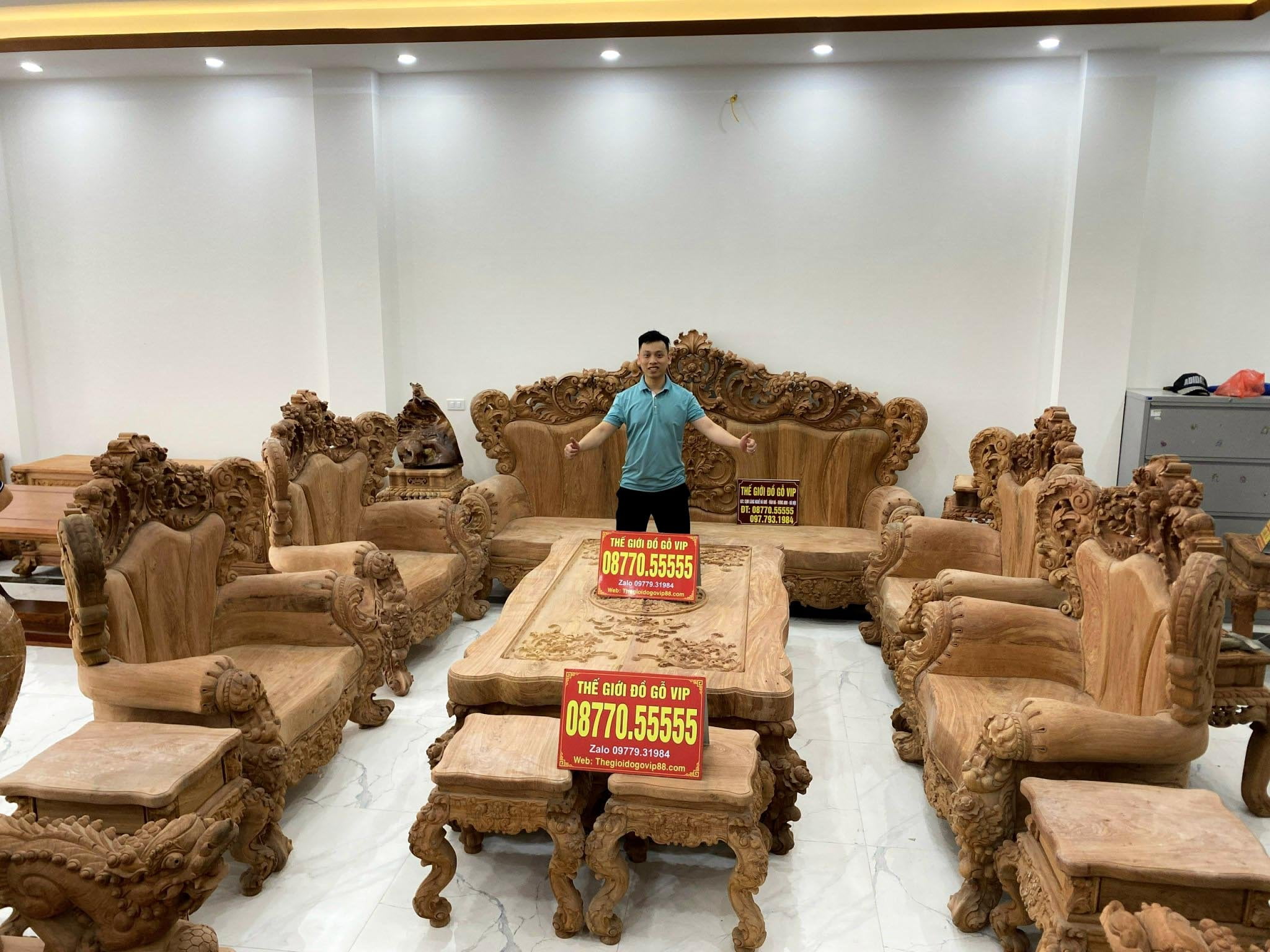 Bộ Bàn Ghế Hoàng Gia Nguyên Khối Tay Cong Vip Chân 22 - Gỗ Hương Đá