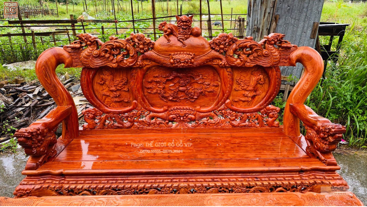Ghế dài ấn tượng của bộ Nghê bảo đỉnh gỗ hương đá cột 14 chân 14