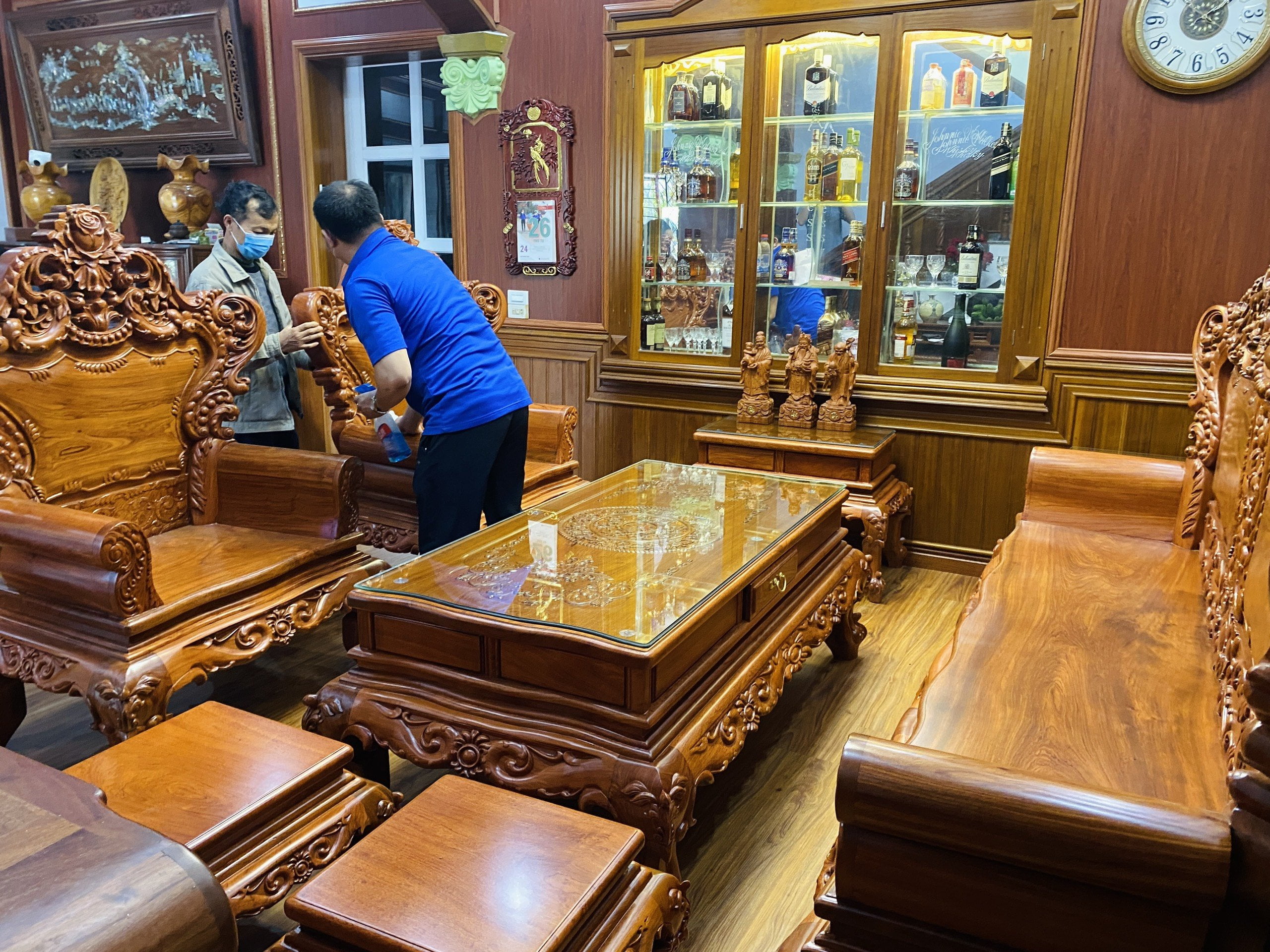 Bộ Bàn Ghế Hoa Hồng Louis Mặt Tràn Gỗ Hương Đá- 6 Món
