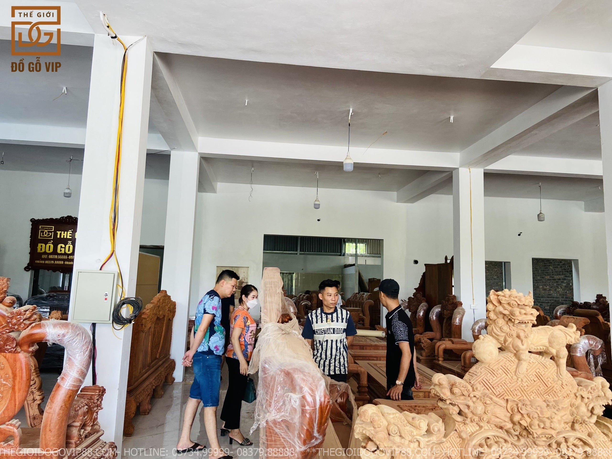 [12/7] TIẾP ĐÓN C GÁI LONG BIÊN VỀ THĂM CỬA HÀNG
