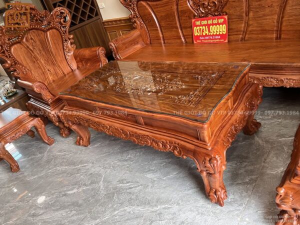 Bộ Sản Phẩm Bàn Ghế Hoàng Gia Hoa Hồng: Sự Hòa Quyện Tinh Tế Của Vẻ Đẹp Và Đẳng Cấp