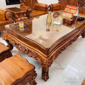 Hoàng gia nguyên khối hương đá