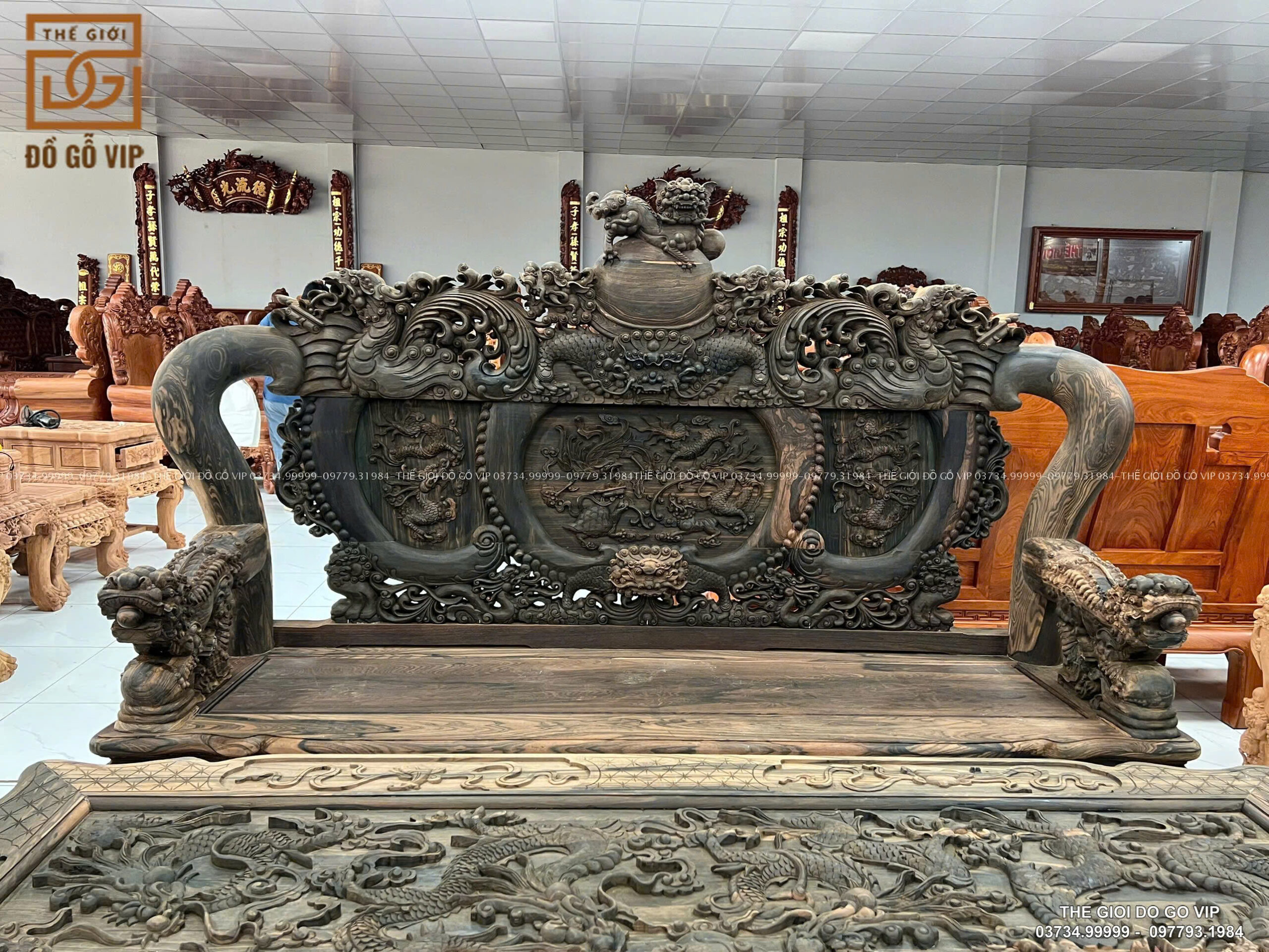 Bộ Bàn Ghế Nghê Gỗ Mun Lào