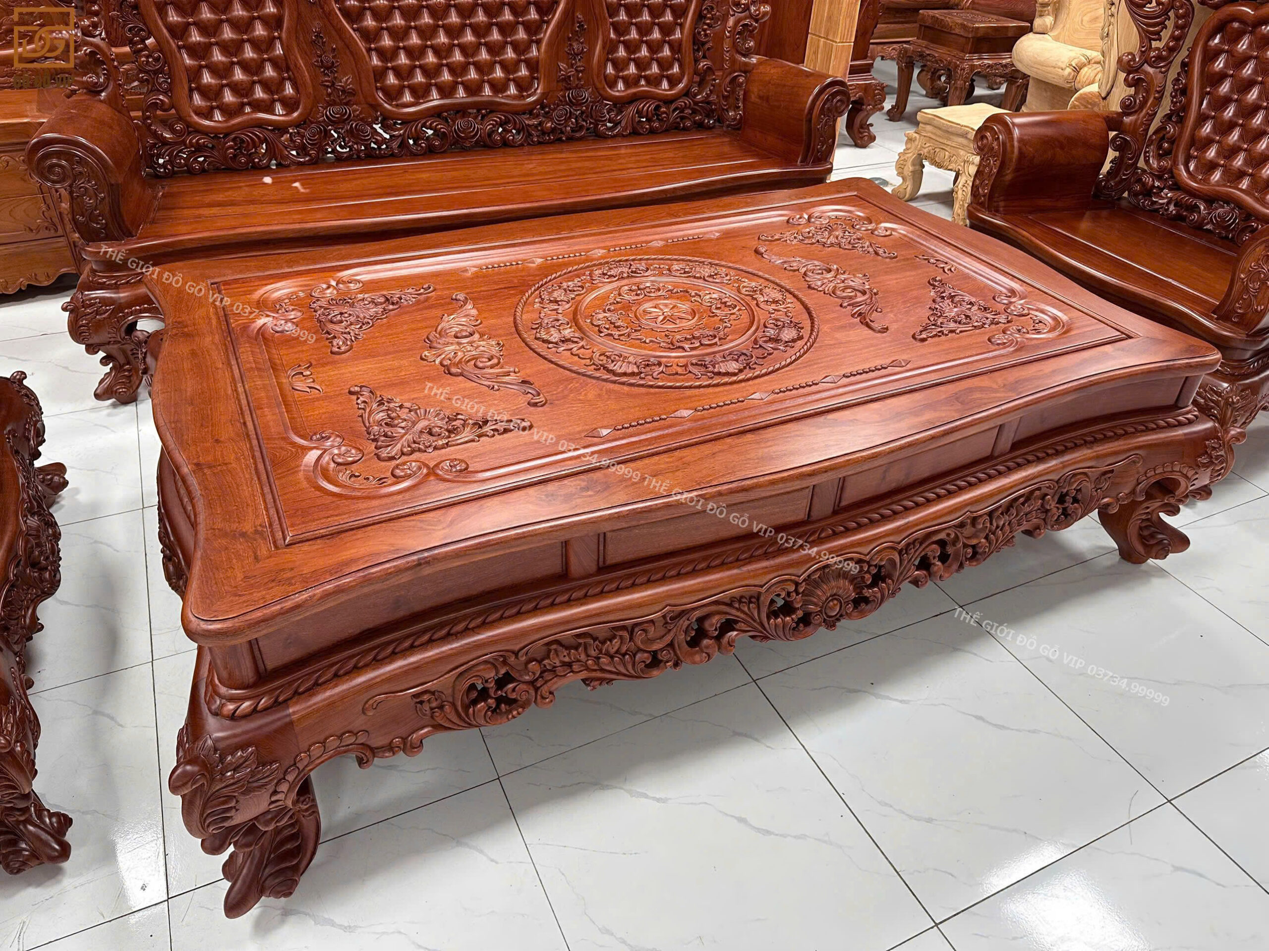 Hoàng Gia Hoa Hồng Gỗ Hương Đá