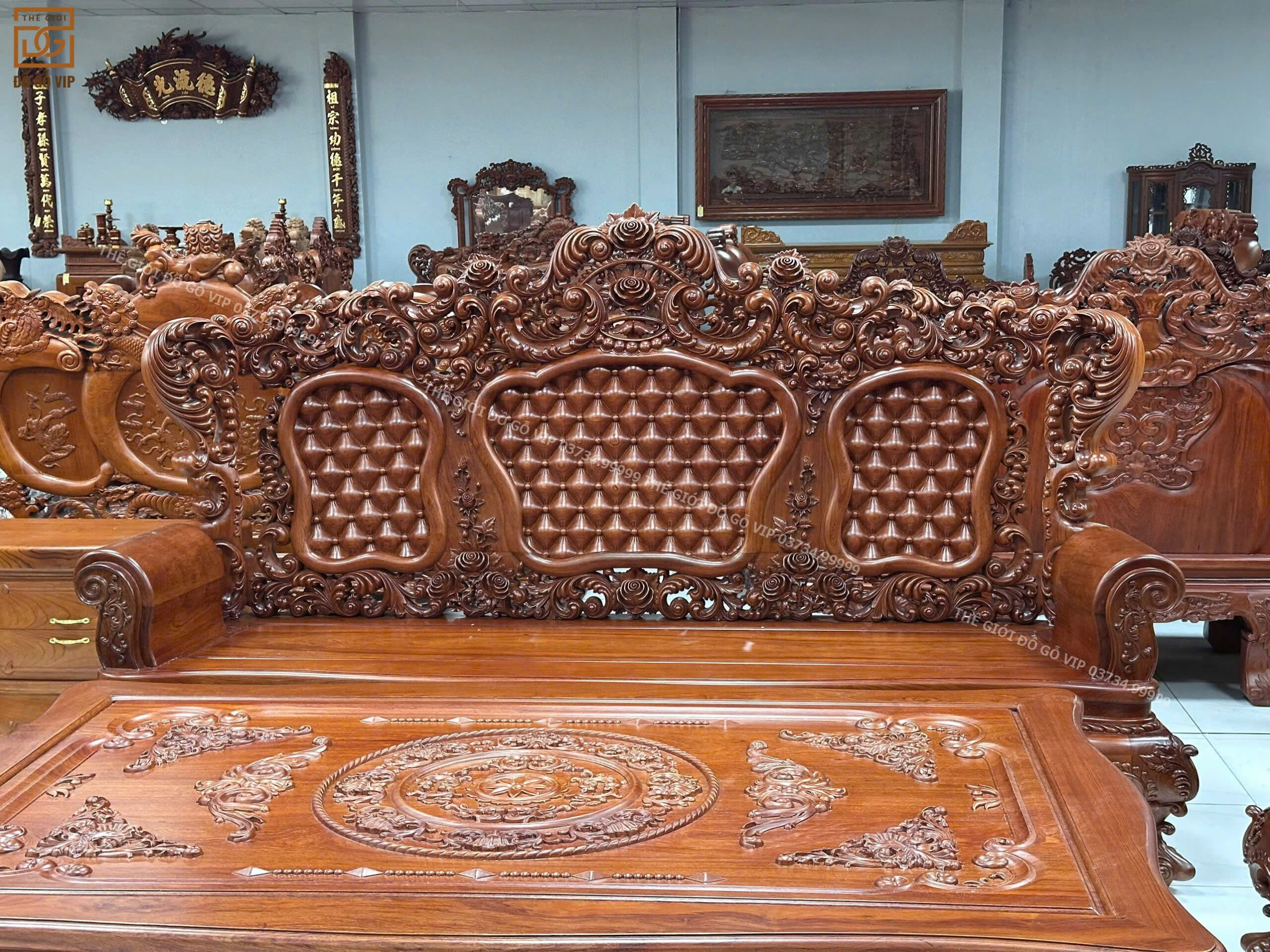 Hoàng Gia Hoa Hồng Gỗ Hương Đá