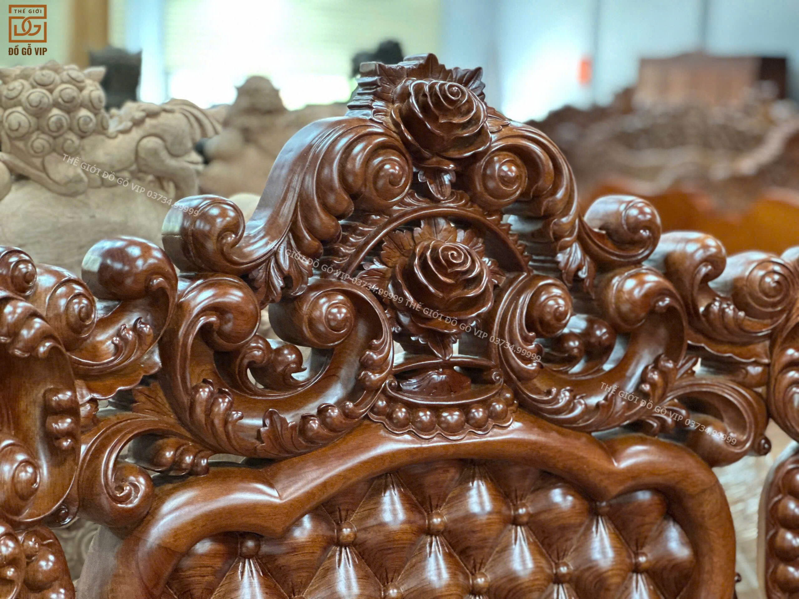 Hoàng Gia Hoa Hồng Gỗ Hương Đá