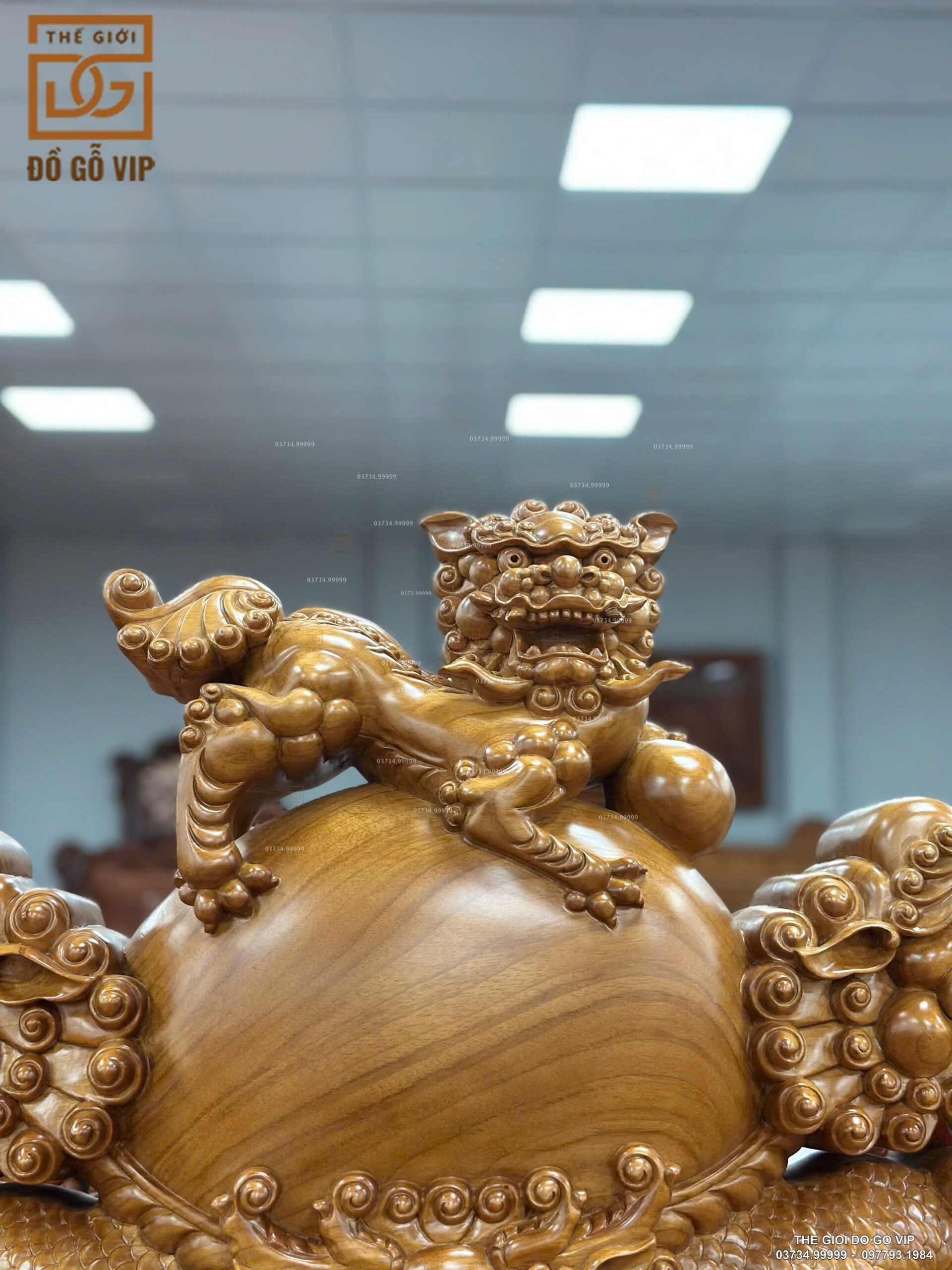 Nghê Hoàng Đế Cột 16 Chân 18 Gỗ Gõ 10 Món