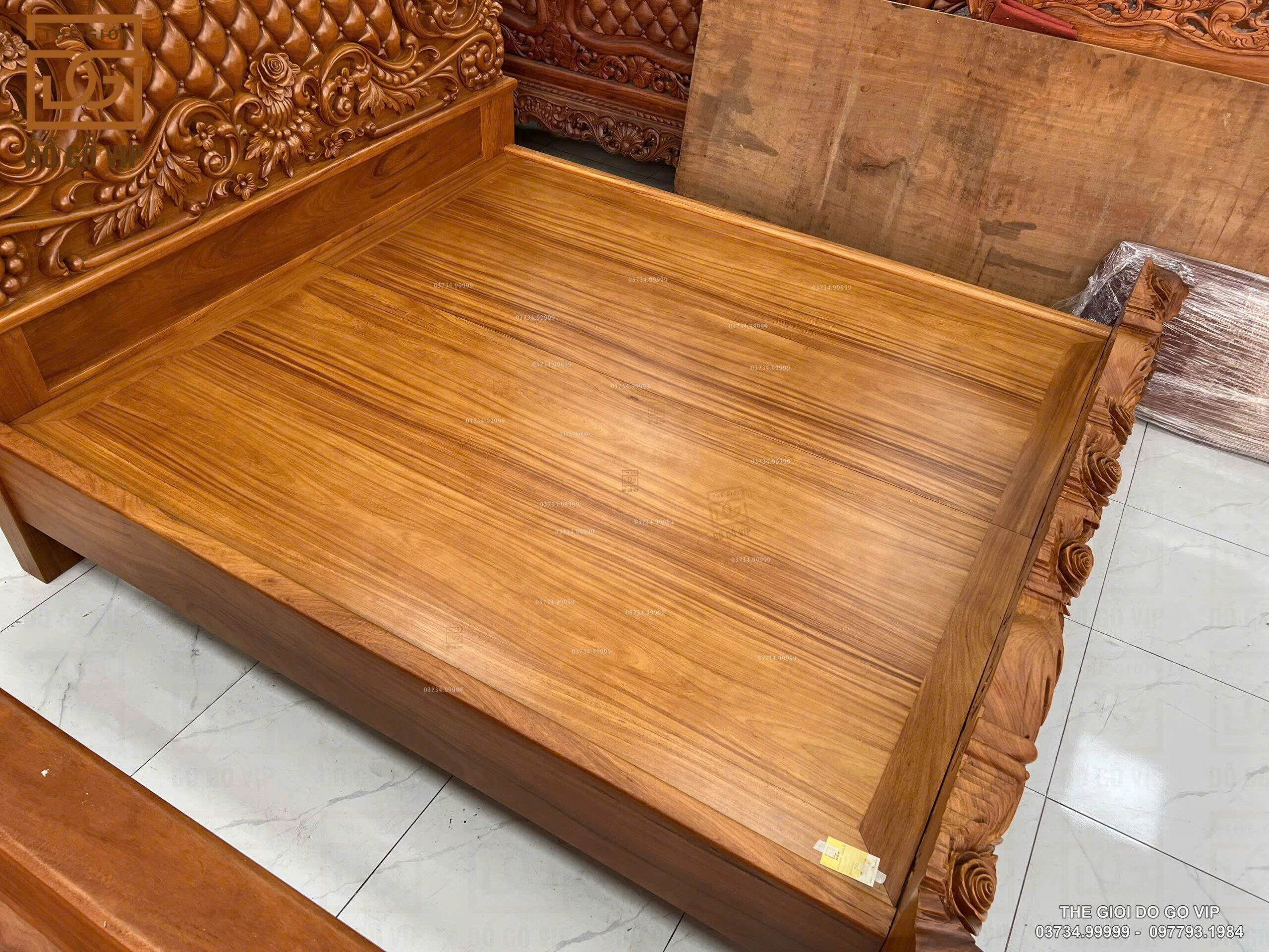 GIƯỜNG HOÀNG GIA