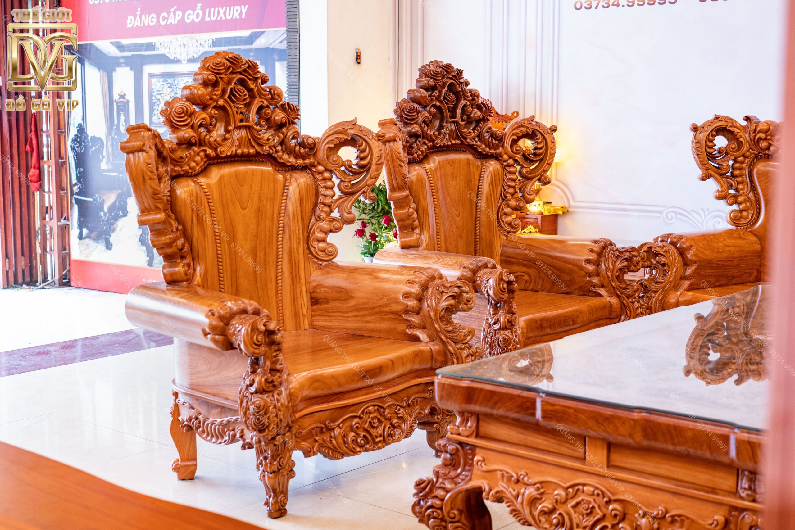 Hoàng Gia Nguyên Khối Vách Vẳn Thừng Hoàng Gia Nguyên Khối Vách Vẳn Thừng